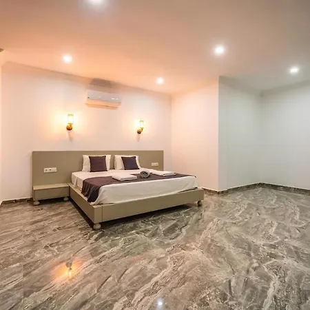 Βίλα For 10 People With Sea View In Kalkan Center