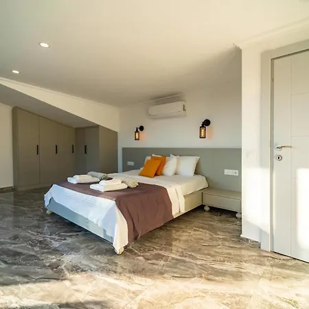 Villa For 10 People With Sea View In Kalkan Center