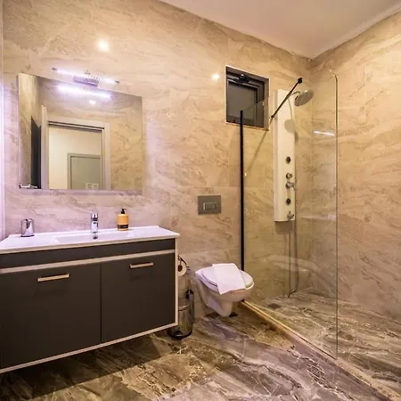 Βίλα For 10 People With Sea View In Kalkan Center