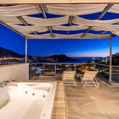 Βίλα For 10 People With Sea View In Kalkan Center *