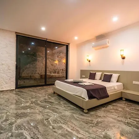 Villa For 10 People With Sea View In Kalkan Center